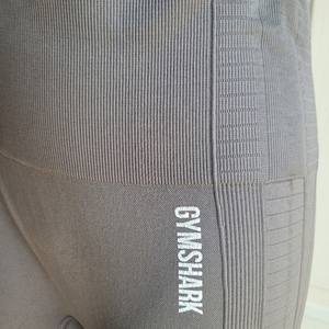 Gymshark‎ leggings gray cutout detail